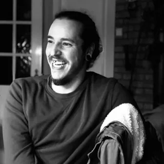 Portret van Brian Rodriguez